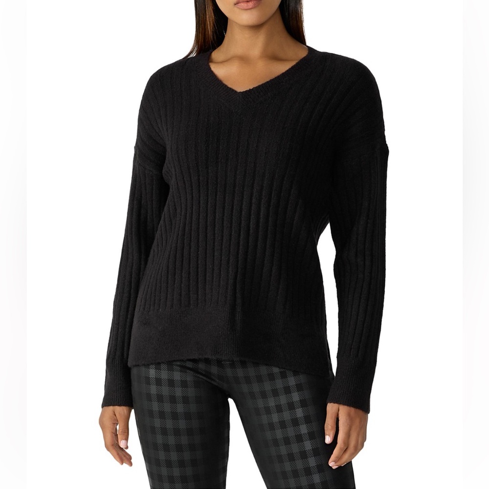 Sanctuary 🎉host pick🎉🎈ribbed v neck sweater